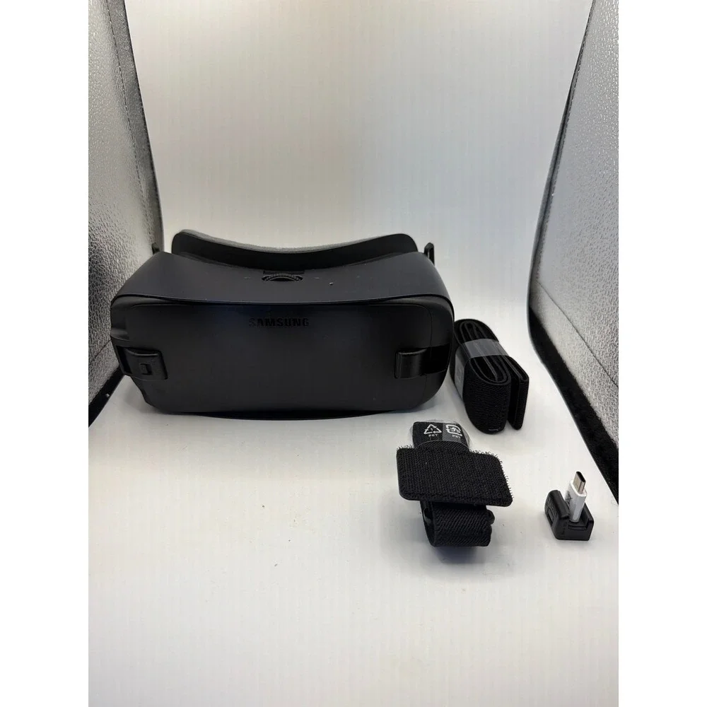 Samsung Gear VR-Oculus Virtual World goggles